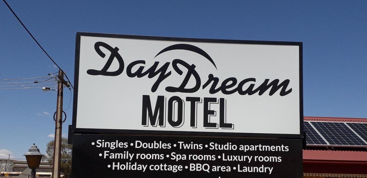 Daydream Motel And Apartments 브로큰힐 외부 사진